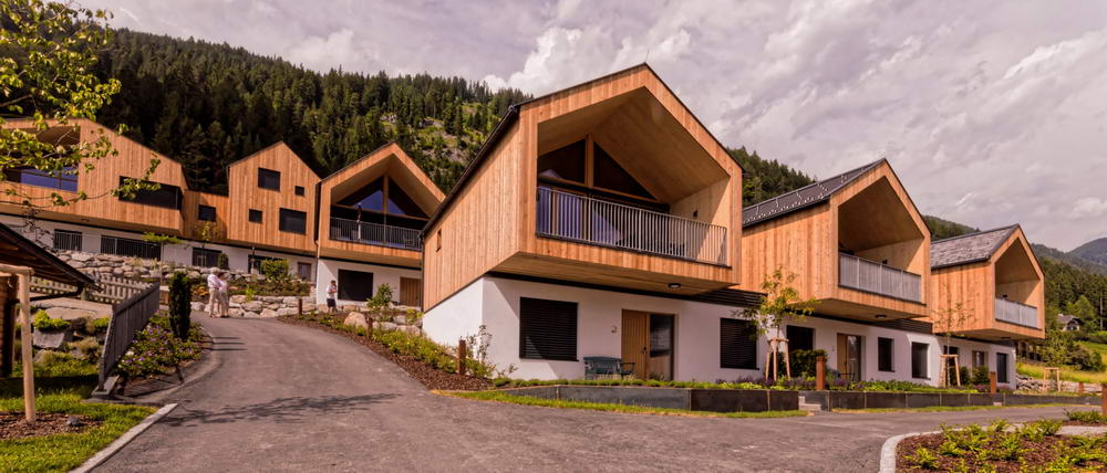20170623 0725Weissensee Chalets KLF DxO HDR